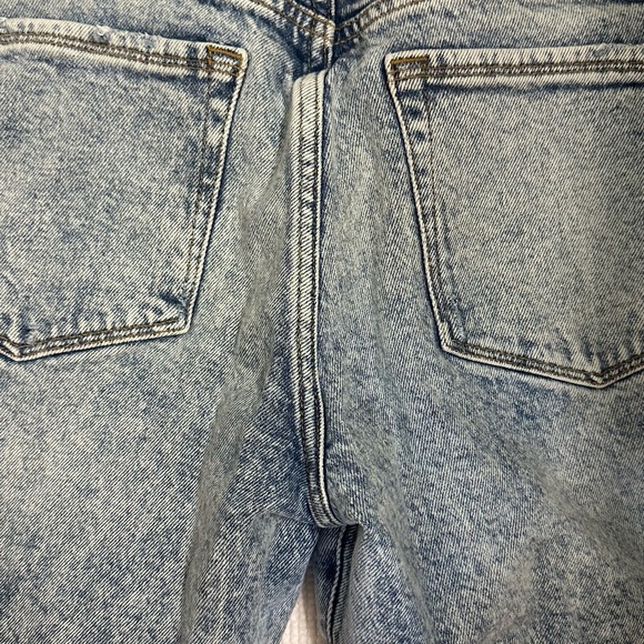 FRAME Le Nouveau Straight Raw Edge Lombard | Womens Straight - Picture 3 of 5